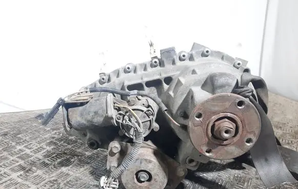 Gearbox transfer box case