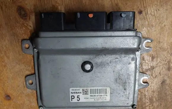 Nissan Qashqai Engine control unit/module MEC93470
