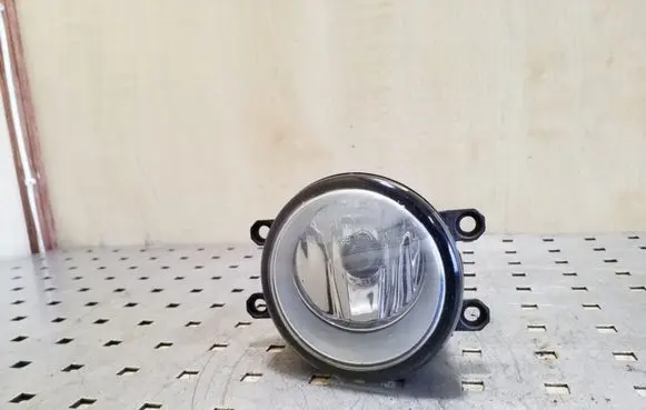 Toyota RAV 4 (XA30) Front fog light 812100D042 A044633