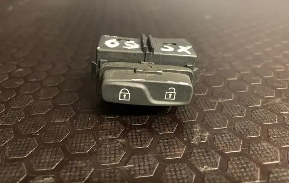 Volvo XC60 Central locking switch button 31318988 10W515