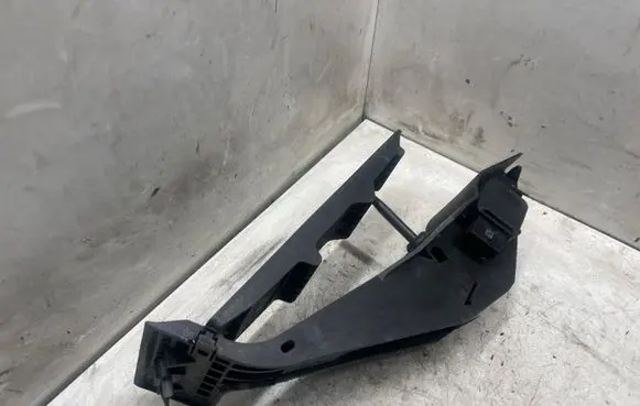 BMW 5 E60 E61 Accelerator throttle pedal 3520672502