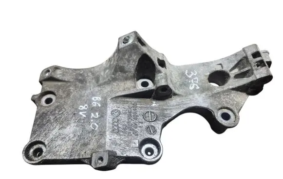 Volkswagen PASSAT B6 Generator/alternator bracket 038903143AF
