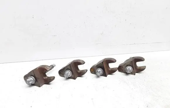 Volvo V60 Fuel Injector clamp holder 