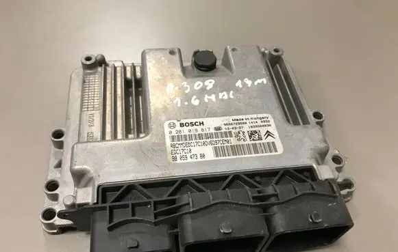Peugeot 308 Engine control unit/module 0281019817