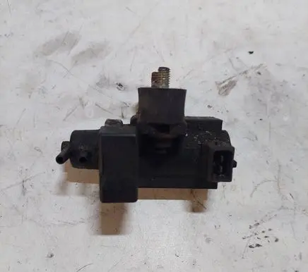 BMW 5 E39 Turbo solenoid valve 72279600
