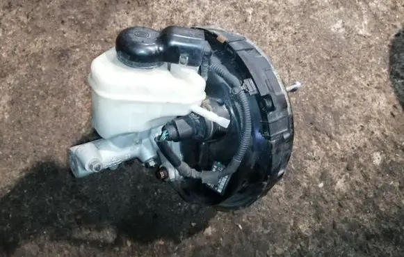 Audi Q7 4L Brake booster 7L8612101D