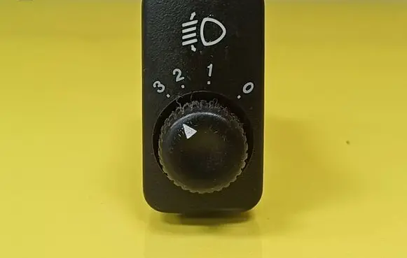 KIA Shuma Headlight level height control switch