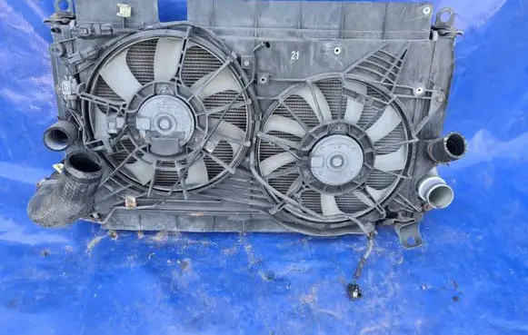 Toyota Verso Radiator set 16040-0R210