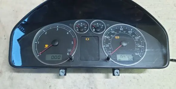 Volkswagen Sharan Speedometer (instrument cluster) 7M7920900J 110080033017