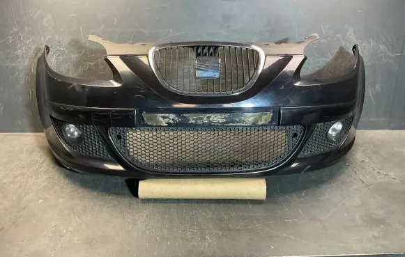 Seat Toledo III (5P) Front bumper 5P0807221 5P0807231