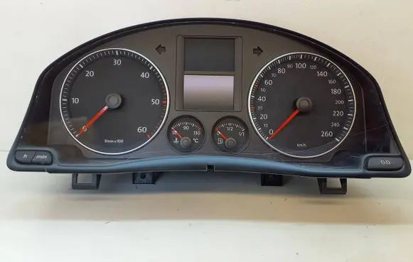 Volkswagen Golf Plus Speedometer (instrument cluster) 1K0920863B