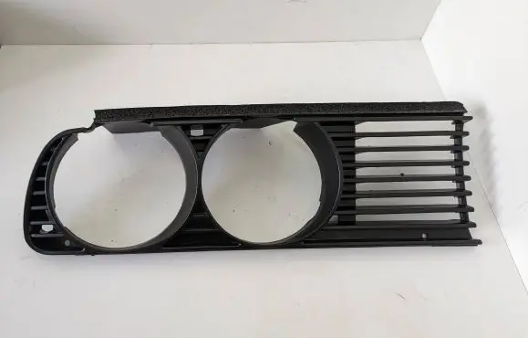 BMW 3 E30 Under headlight/headlamp trim 
