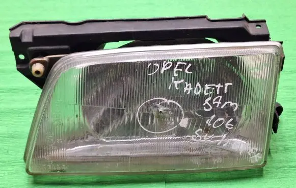 Opel Kadett E Headlight/headlamp 90181002 03755381