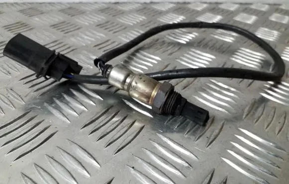Volkswagen Touran II Lambda probe sensor 03L906262A