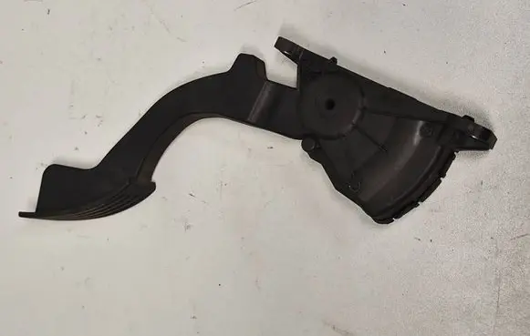 Ford Focus Accelerator throttle pedal 4M519F836AH 6PV00864101