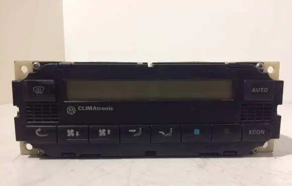 Volkswagen PASSAT B5 Climate control unit 1J1907044