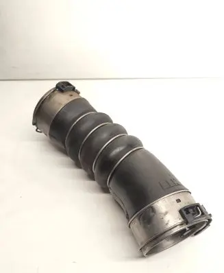 BMW 5 F10 F11 Intercooler hose/pipe 7800144
