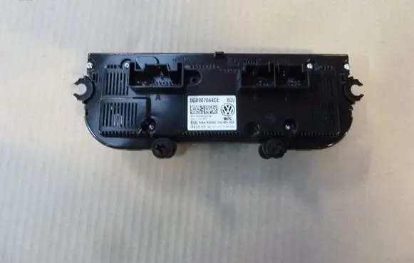 Volkswagen Golf VI Climate control/heater control trim 5G0907044CE