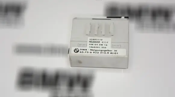 BMW 3 E46 Yaw turn rate sensor 6923215
