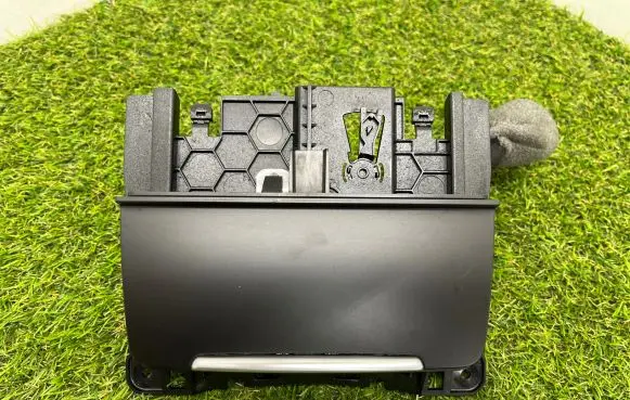 Ashtray (front)