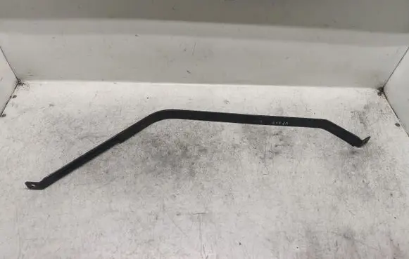 Toyota Verso Fuel tank mounting bracket 