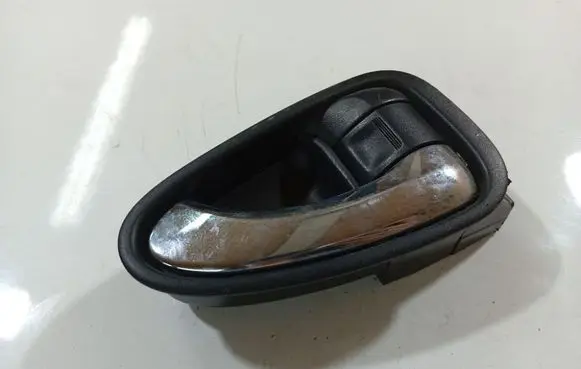 Toyota Avensis T270 Rear door interior handle 6920505051