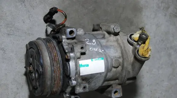 Peugeot Boxer Air conditioning (A/C) compressor (pump) 504384357