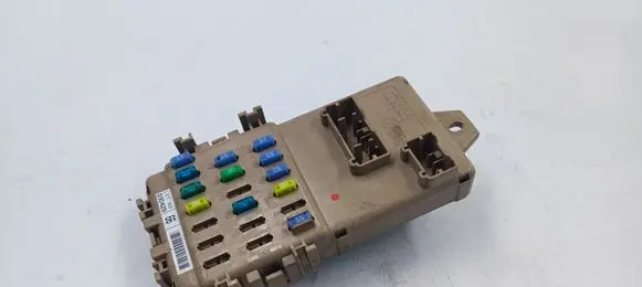 Subaru Outback Fuse module 030429