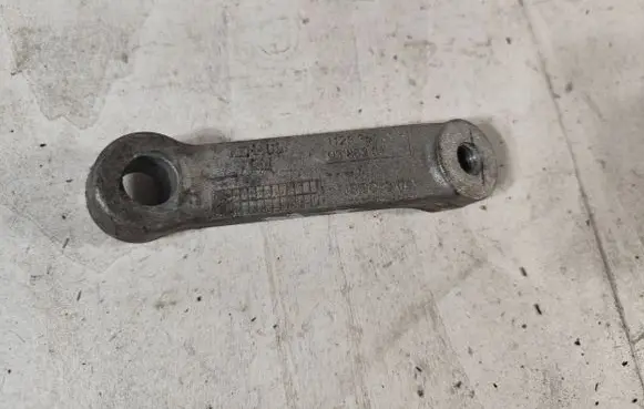 Opel Vivaro Engine mounting bracket 112535106R 93863673