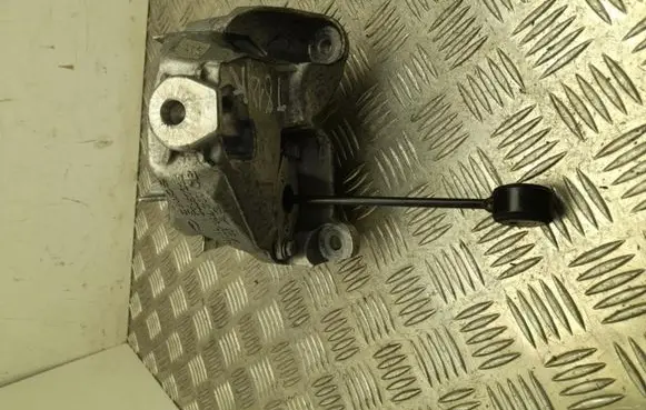 Audi A5 8T 8F Engine mount bracket 4M0199307CB