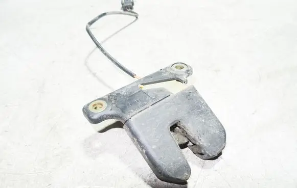 Tailgate/trunk/boot lock/catch/latch