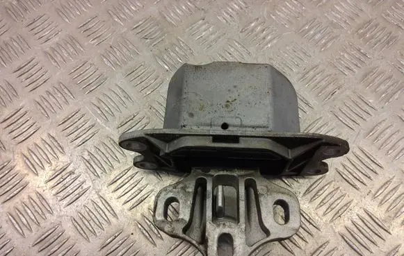 BMW X1 F48 F49 Engine mount bracket 6853449