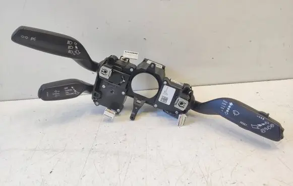Audi A1 Wiper turn signal indicator stalk/switch 8X0953501E