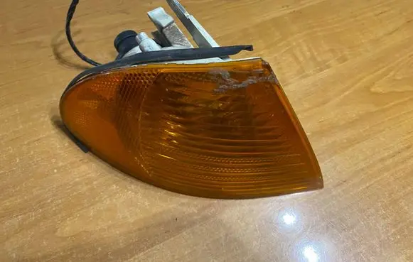 BMW 3 E46 Front indicator light 1315106145