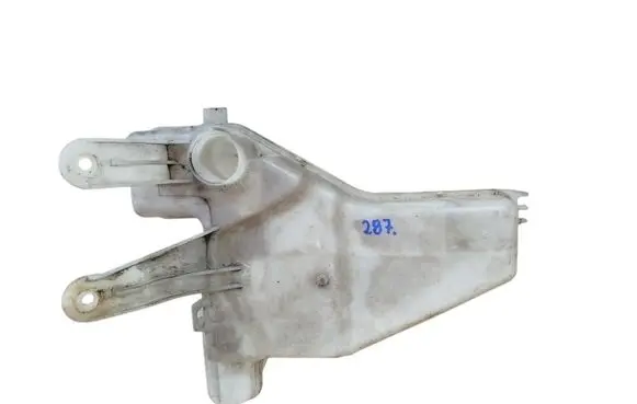Suzuki Grand Vitara II Windshield washer fluid reservoir/tank 