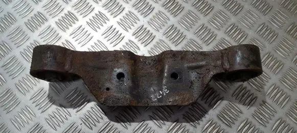 Subaru Legacy Engine mount bracket 41322ag010