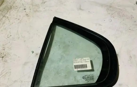 Rear vent window glass
