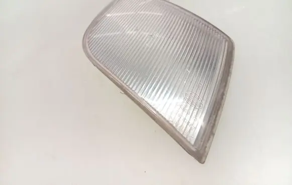 Volkswagen PASSAT B4 Front reflector 3A0941068