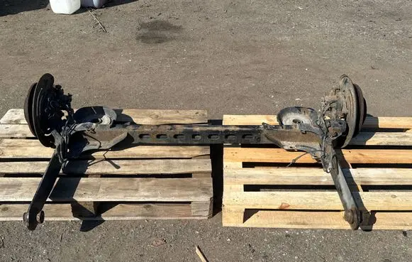 Opel Vivaro Rear axle beam 93868595 260517006 R555027019R