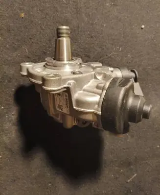 Skoda Karoq Fuel injection high pressure pump 04L130755E 11150719 0445010538