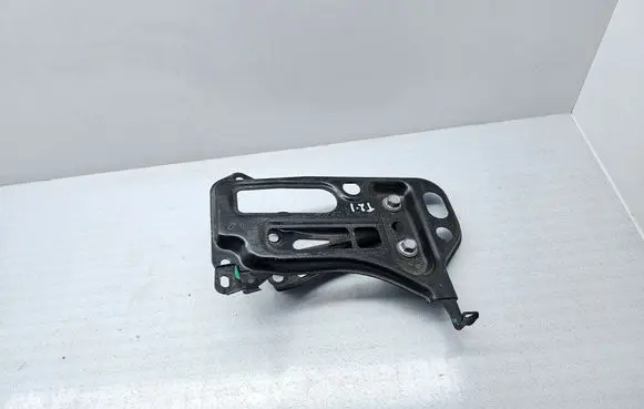 Toyota Avensis T270 Battery tray 
