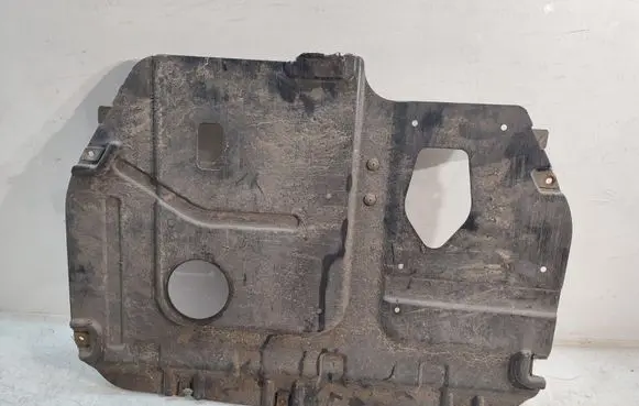 Engine splash shield/under tray