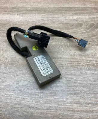 BMW 7 E38 Aerial antenna amplifier 6907046
