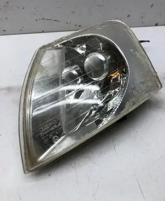 Volkswagen PASSAT B5 Front indicator light 014411523