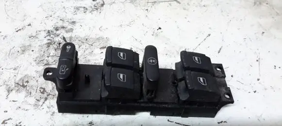 Seat Leon (1M) Electric window control switch 1J4959857B F005S00072