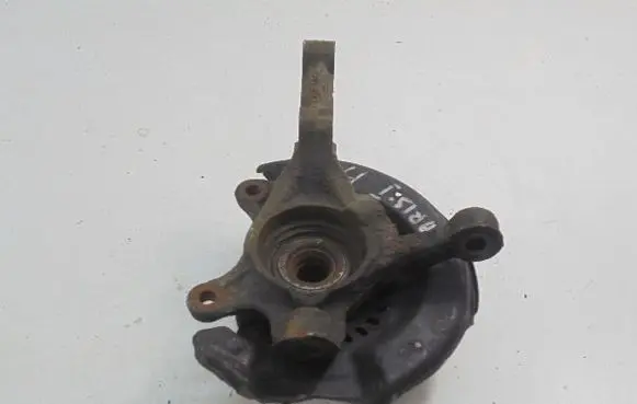Toyota Yaris Verso Front wheel hub spindle knuckle