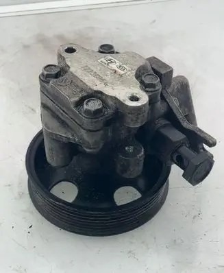 Hyundai Tucson JM Power steering pump 571002E300 7223G064