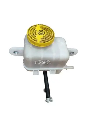 Chrysler Pacifica Brake fluid reservoir 68372581AA 68372581AB 68211910AB