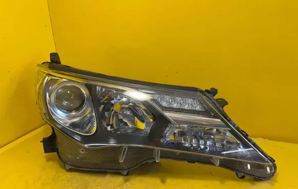 Toyota RAV 4 (XA40) Headlight/headlamp 81145-42572