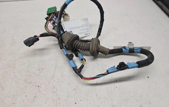 Peugeot 107 Front door wiring loom 